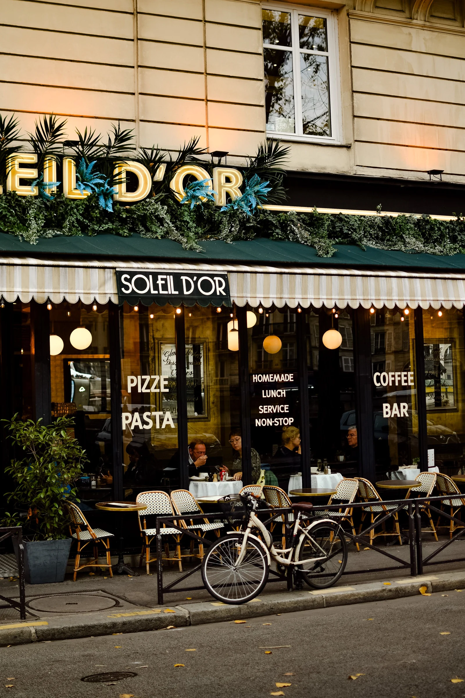 Restaurant and cafe website niche